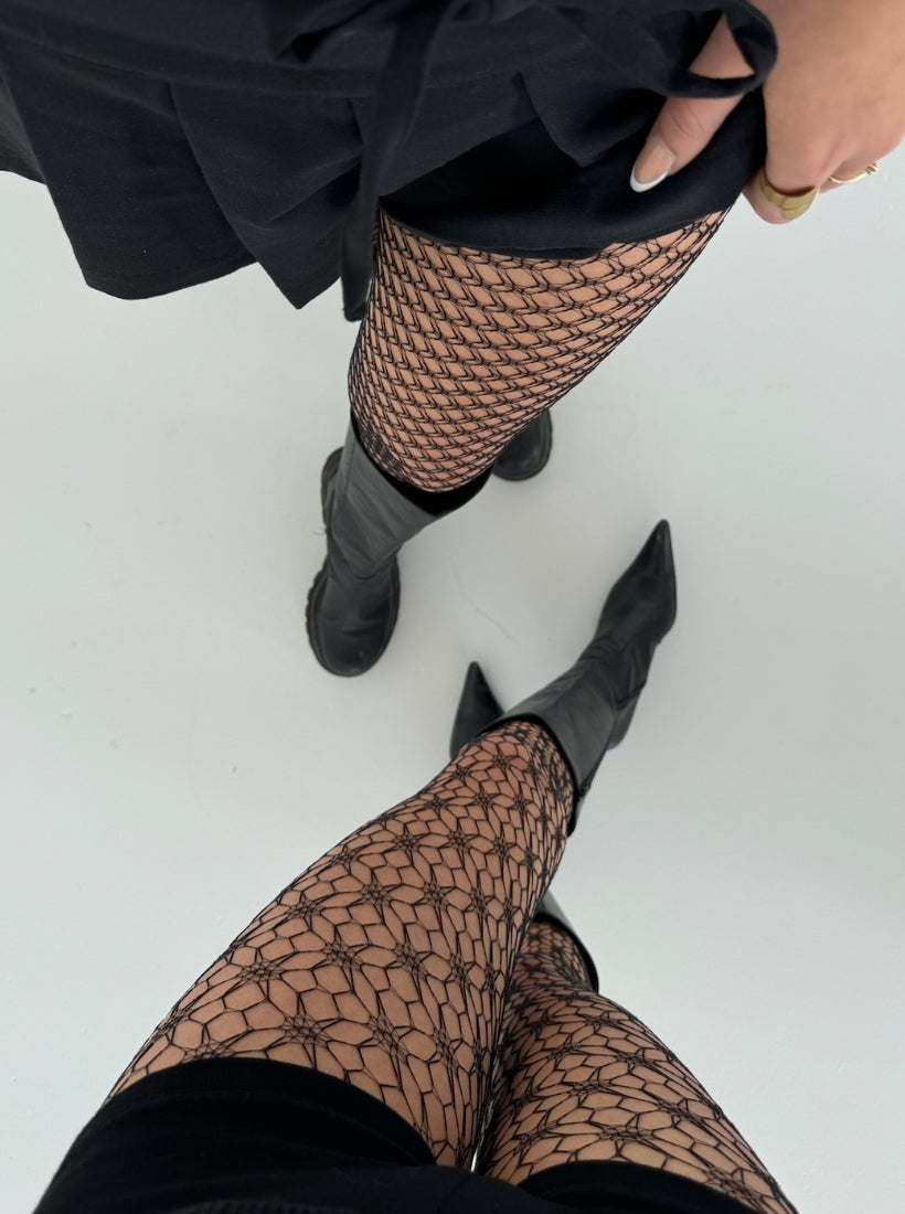 Neue Netzstrumpfhosen von saint sass in schwarz.
