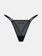 Schwarzer Mesh Tanga mit Bite me Flockdruck auf der Rückseite, Freisteller Bild. Von saint sass.