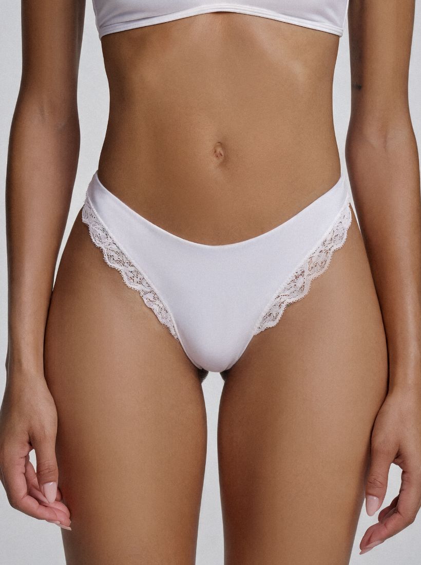 Brazilian_Spitze_weiss_c8d78baf-89b0-47d5-8f39-c2a4a7241296.jpg