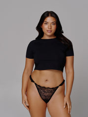 Spitzen Slip Tanga von saint sass in schwarz.