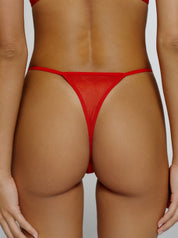 Roter Mave Tanga Slip von saint sass mit einem Herz Detail an der Seite. In weicher, anschmiegsamer Qualität und moderner, figurbetonter Passform.