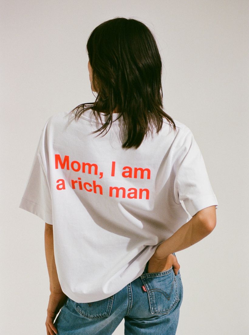 Mom, I am a rich man Tshirts von saint sass