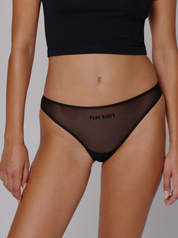 Mesh Brazilian in schwarz von saint sass, super weich und anschmiegsam und mit Play dirty
Statement von saint sass. 