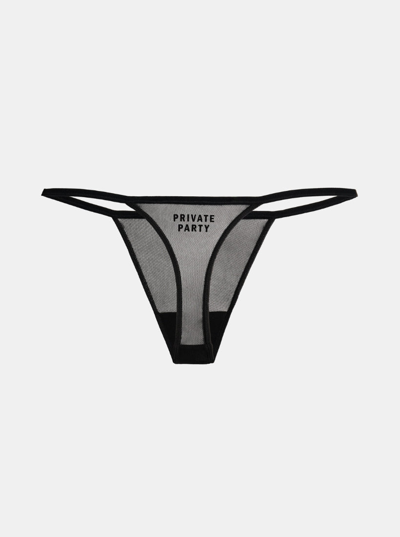 Freisteller Bild von schwarzem Mesh Tanga mit dem Statement Private Party von saint sass.