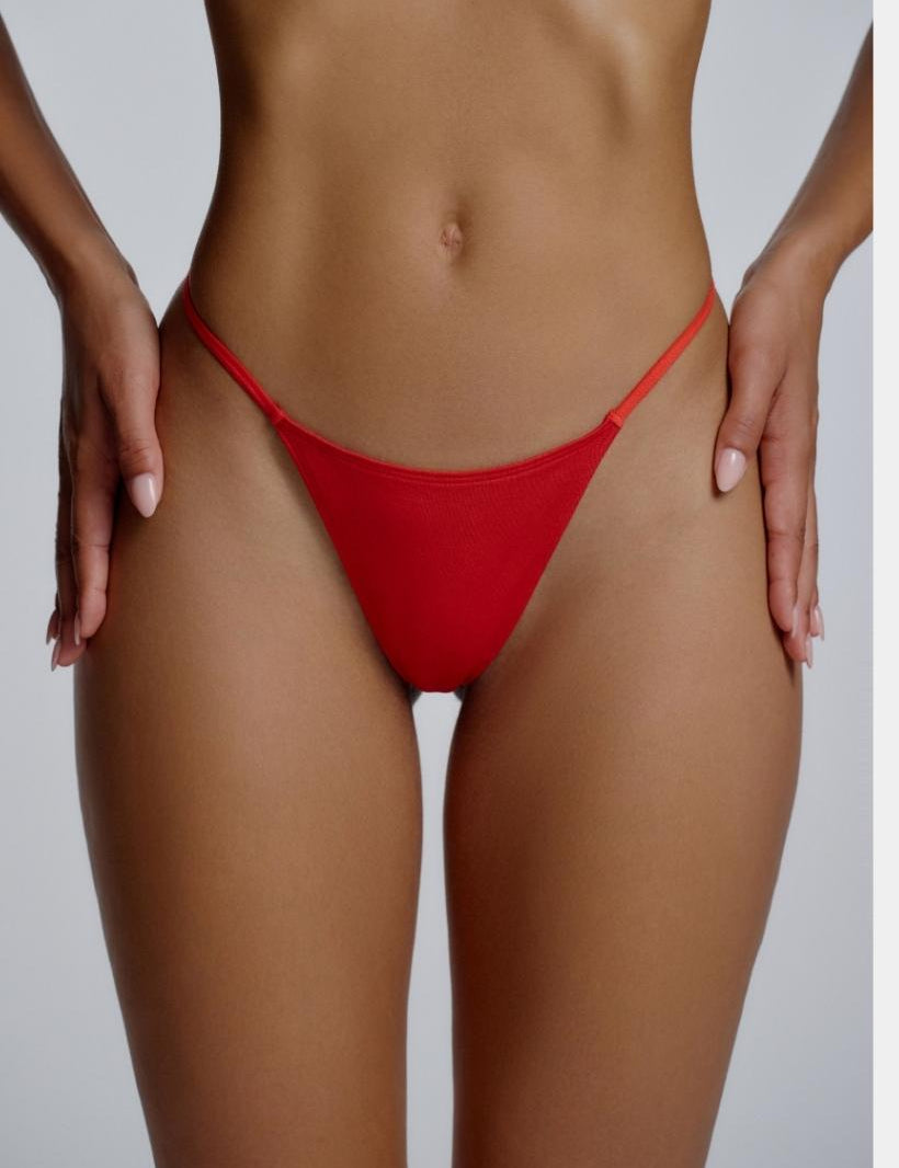 string_red_front_2.jpg