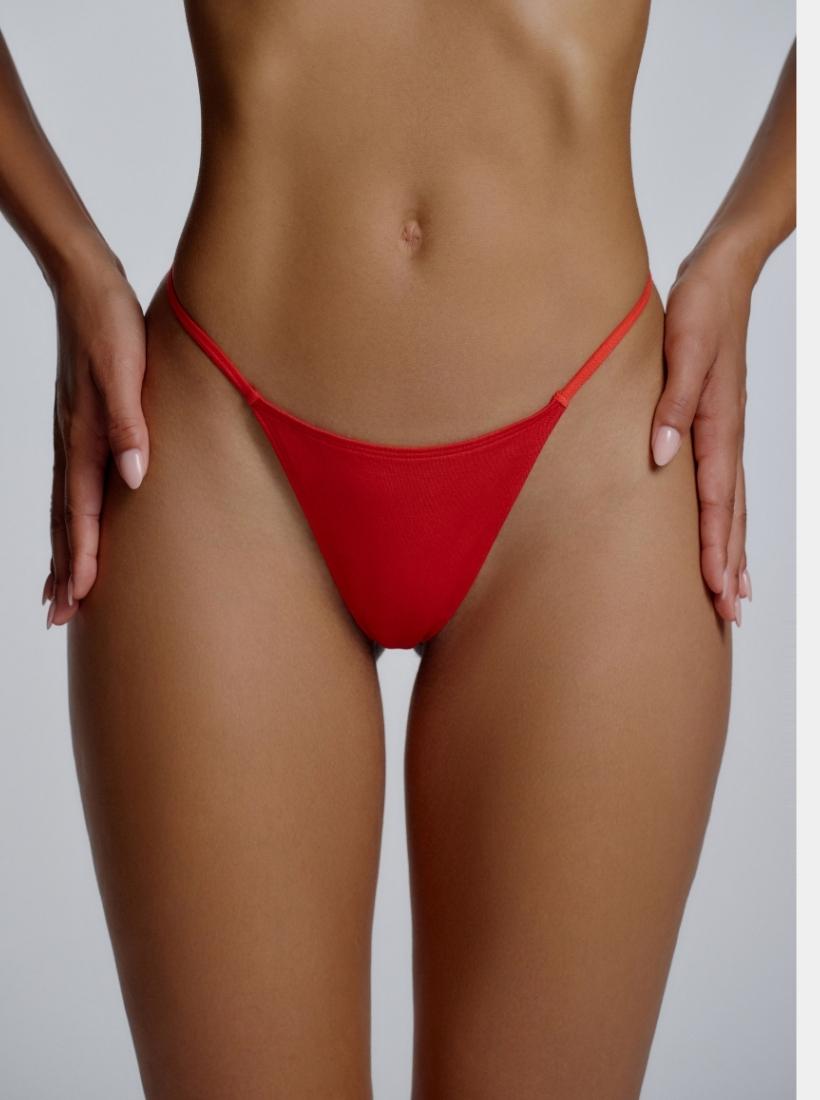 string_red_front_2.jpg
